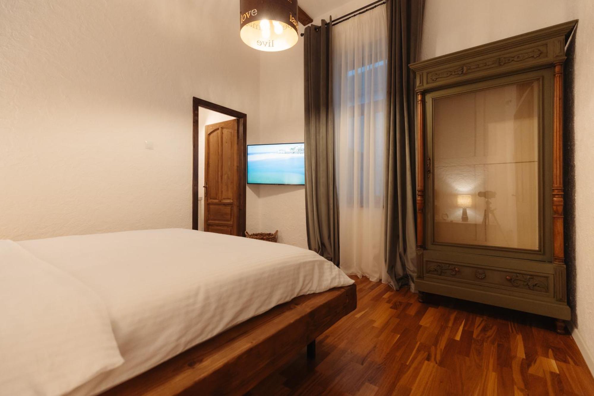 Casa 1901 Lejlighedshotel Baia Mare Eksteriør billede